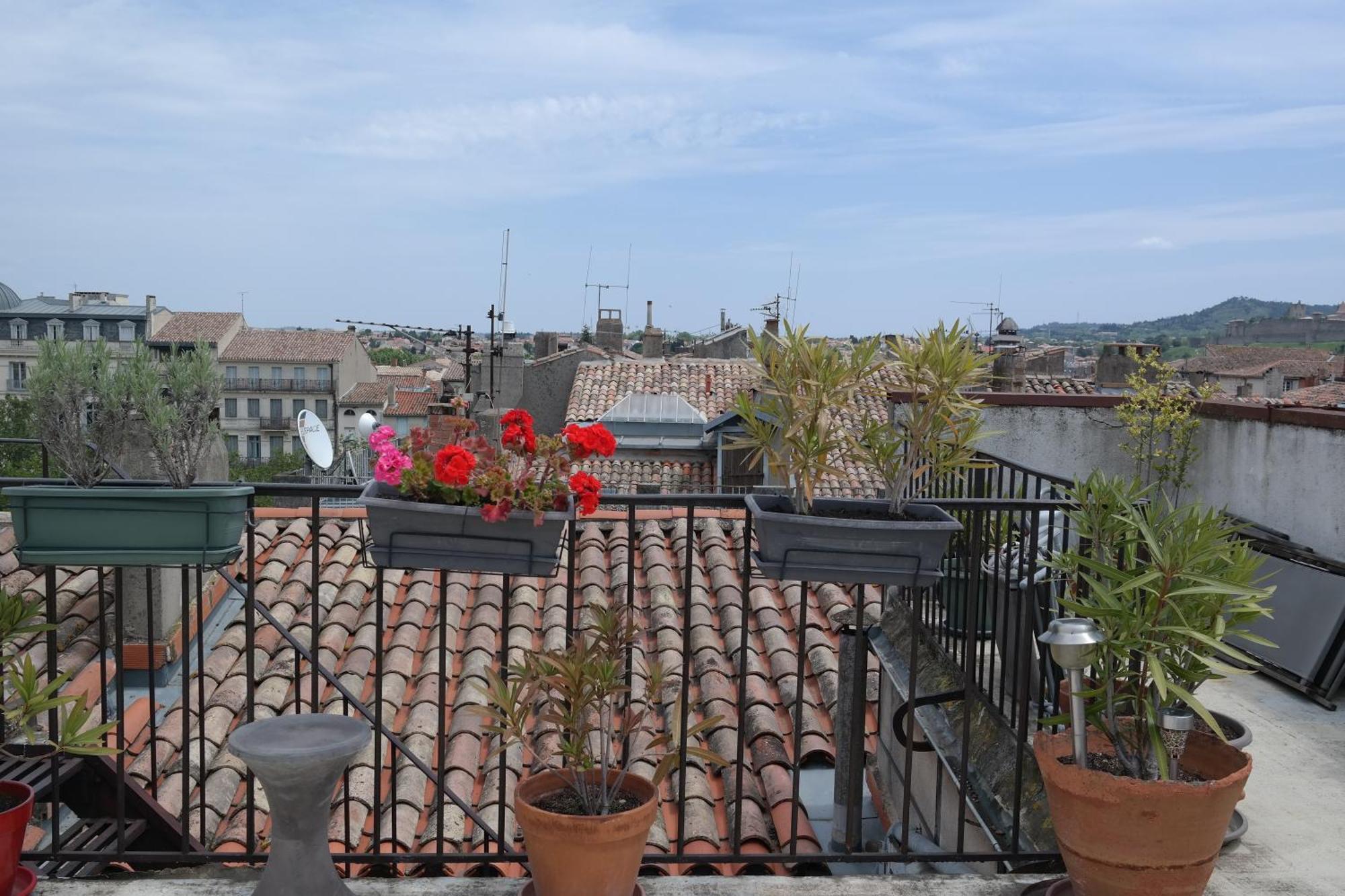 Penthouse Apartment Overlooking Place Carnot Carcassonne Luaran gambar
